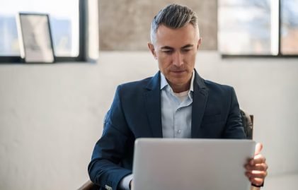 Site, One Page ou Landing Page? Guia essencial para Advogados e Escritórios construírem uma presença digital eficaz